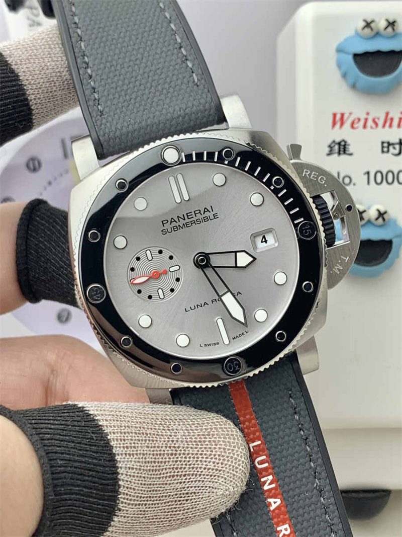 Panerai PAM1681 Submersible 44mm Luna Rossa 1:1 Replica – VSF P.900 - Image 3