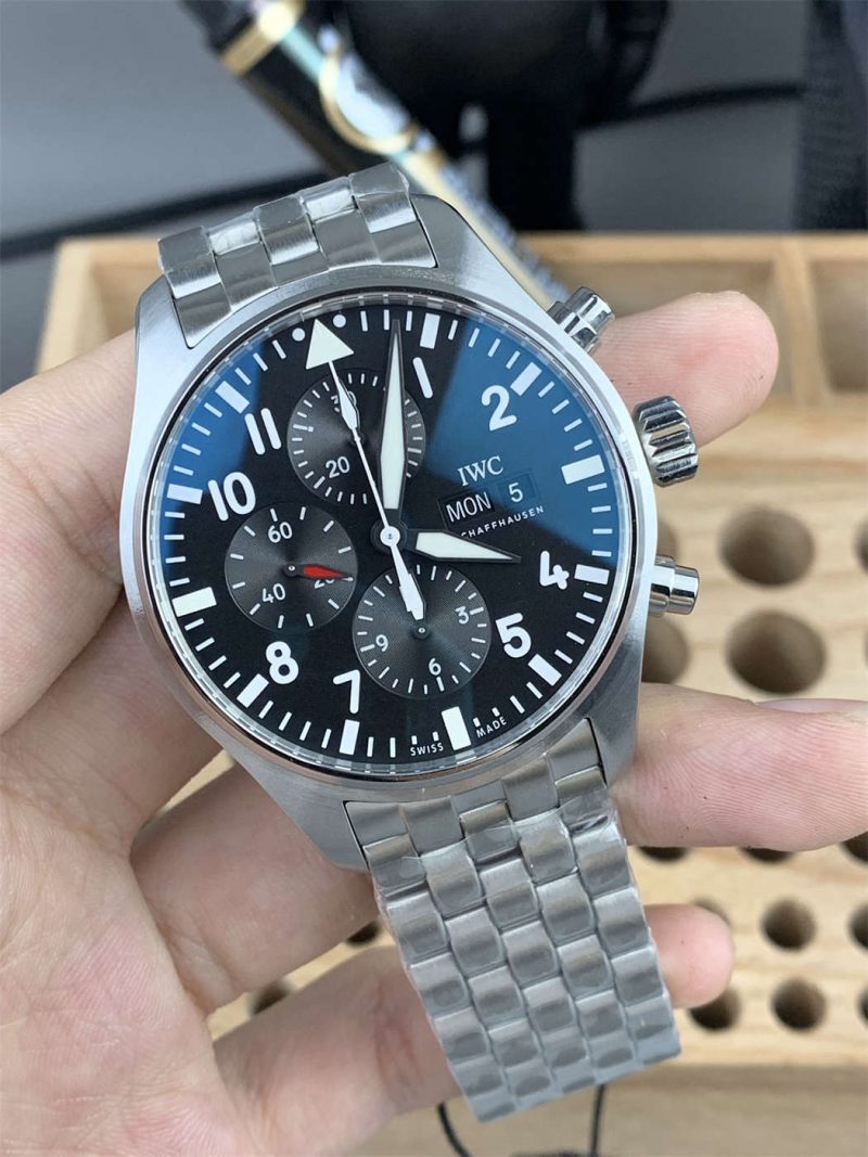 IWC Pilot’s Watch Chronograph IW377710 1:1 Replica – 43mm Black Dial Steel - Image 3