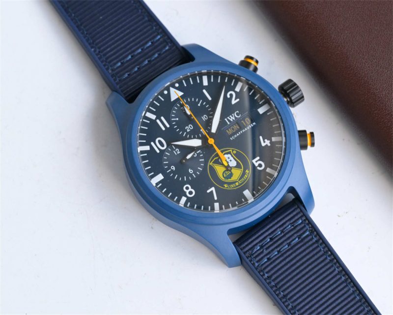 IWC Pilot’s Watch Chronograph Royal Maces IW389109 V3 1:1 Replica by ZF - Image 4