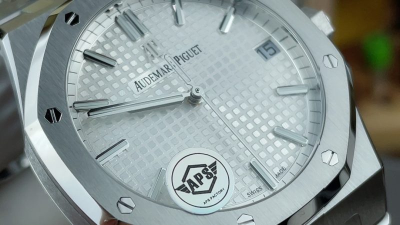 Audemars Piguet Royal Oak 15500ST.OO.1220ST.04 White Dial 41mm 1:1 Replica Watch - Image 4