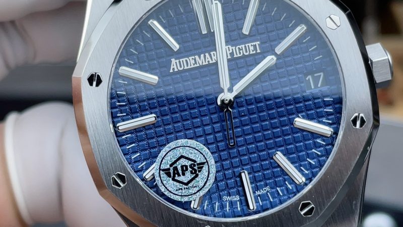 Audemars Piguet Royal Oak 15510ST.OO.1320ST.01 Blue 41 mm 1:1 Replica Watch - Image 4