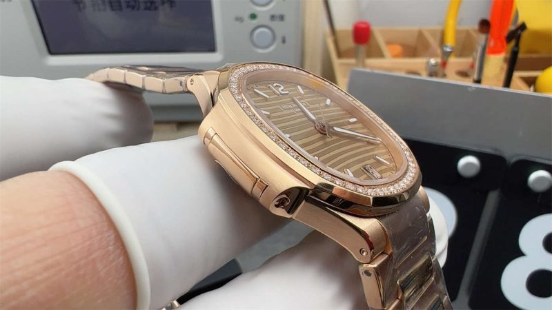 Patek Philippe Nautilus 7118/1200R-001 1:1 Replica Ladies Watch - Image 4