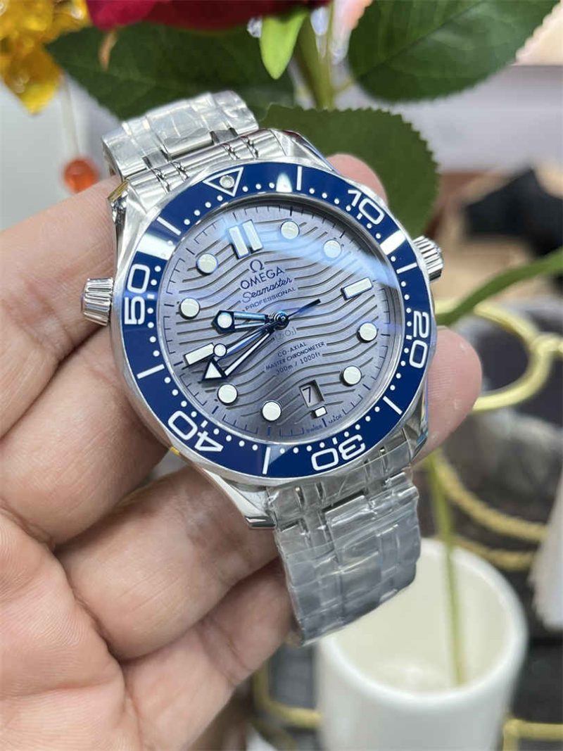 Omega Seamaster Diver 300M 42mm Grey Dial Replica – VSF 1:1 Homage - Image 4