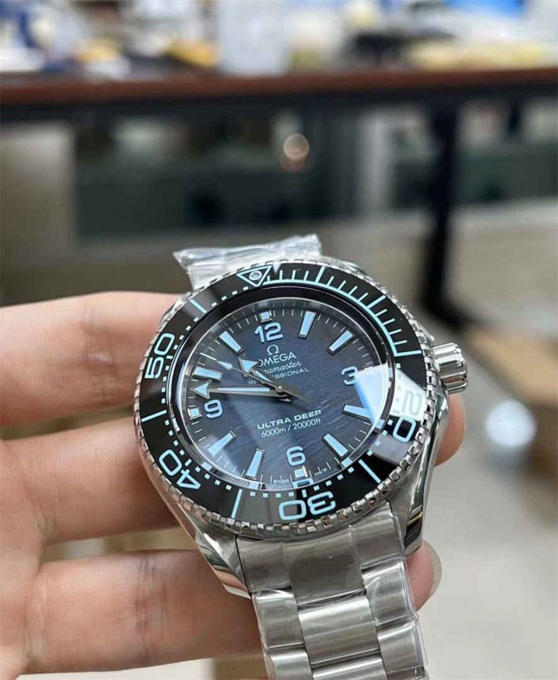 Omega Seamaster Planet Ocean 600M 215.30.46.21.03.002 Blue King 1:1 Replica Diver 45.5mm - Image 4