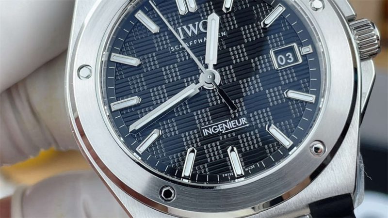 IWC Ingenieur Automatic Black Dial V7 1:1 Replica Watch - Image 4