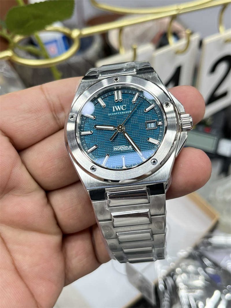 IWC Ingenieur Automatic 40 IW328903 Blue Dial 1:1 Replica Watch - Image 4