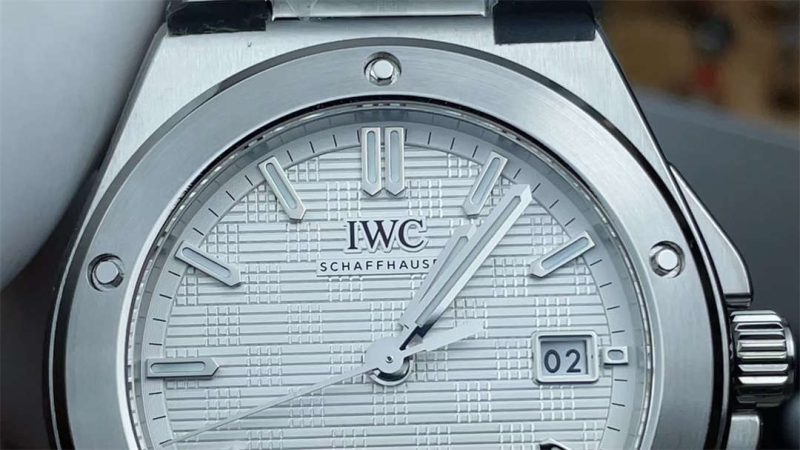IWC Ingenieur Automatic 40 1:1 Replica Watch – Clean White Dial Homage - Image 4