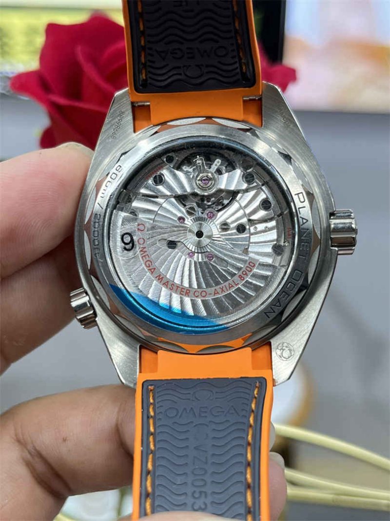 Omega Seamaster Planet Ocean 600M 215.92.44.21.99.001 Replica Titanium 43.5mm Omega Seamaster Planet Ocean 600M 43.5 mm 215.92.44.21.99.001 - Image 4