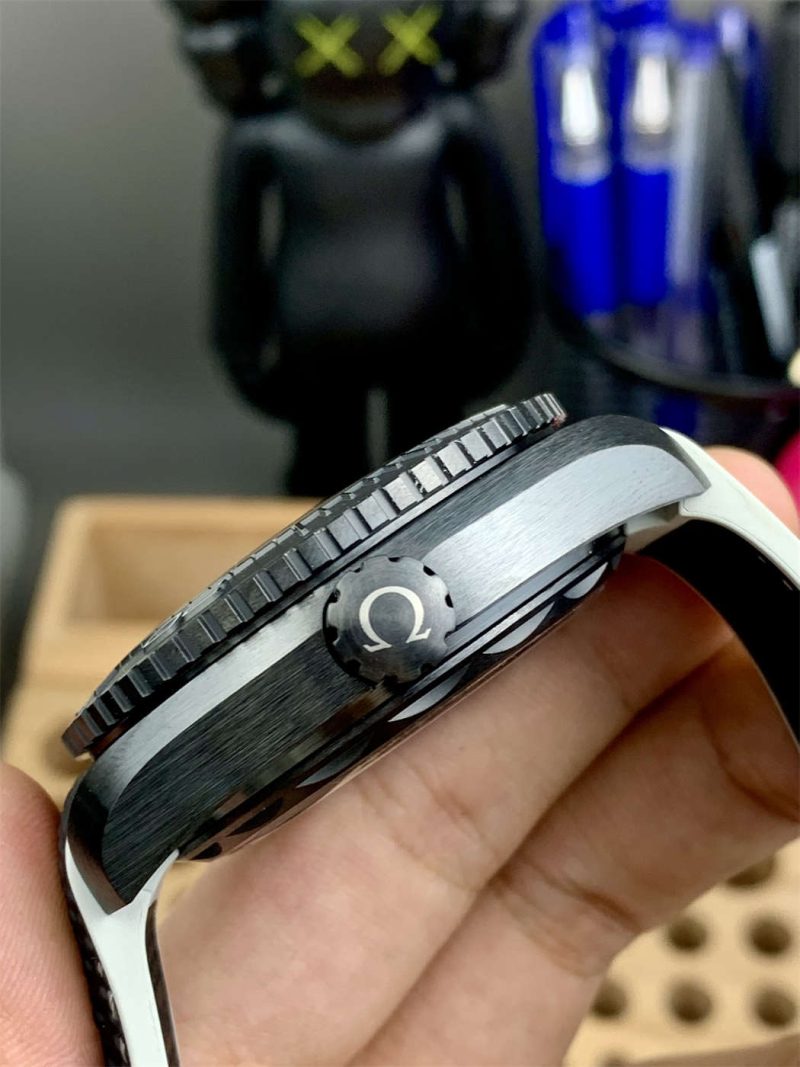 Omega Seamaster Planet Ocean 600M 215 Black Ceramic 45.5mm 1:1 Replica Watch - Image 5