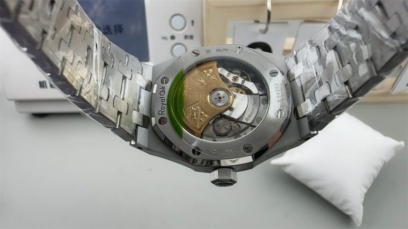 Audemars Piguet Royal Oak 15400 Frosted Gold 41mm 1:1 Replica by APS Factory - Image 5
