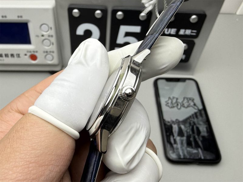 Jaeger-LeCoultre Rendez-Vous 137-8411 34mm Automatic 1:1 Replica Dress Watch - Image 5