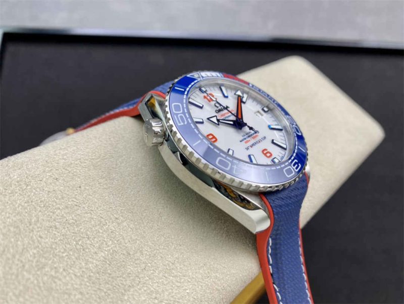 Omega Seamaster Planet Ocean 600M America’s Cup 43.5mm 1:1 Replica Diver Watch - Image 5