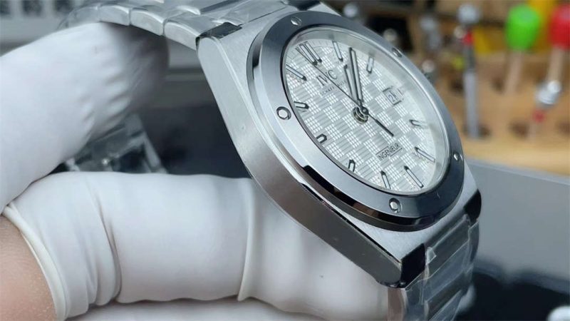 IWC Ingenieur Automatic 40 1:1 Replica Watch – Clean White Dial Homage - Image 5