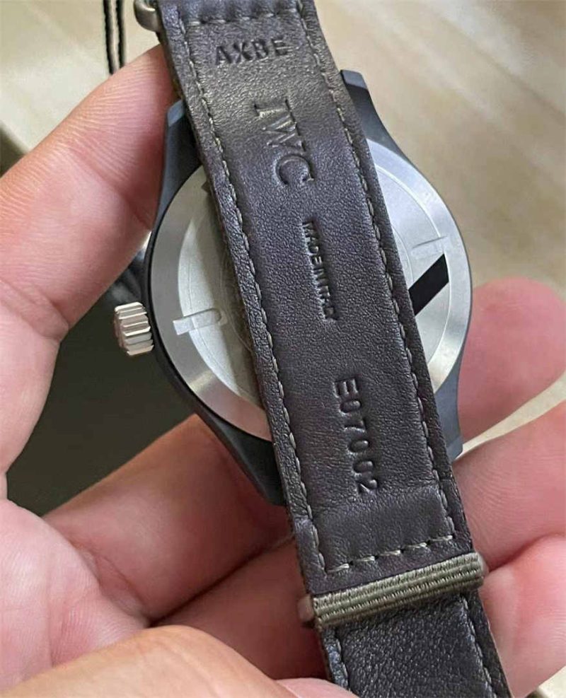 IWC Pilot’s Watch Mark XVIII TOP GUN SFTI IW324712 1:1 Replica by V7 Factory Pilot’s Watch Mark XVIII TOP GUN SFTI Edition IW324712 - Image 5