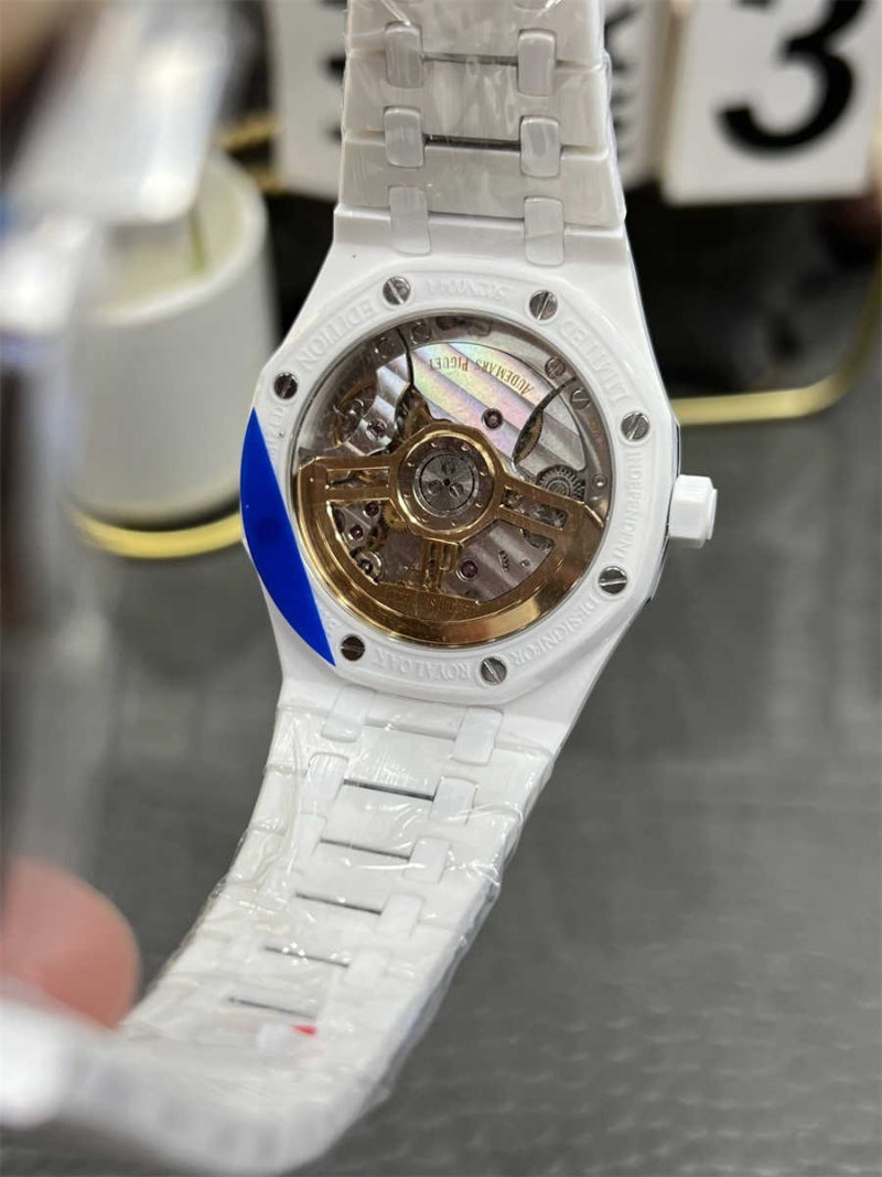 Audemars Piguet Royal Oak 15500ST White Ceramic APS Factory 1:1 Replica - Image 6
