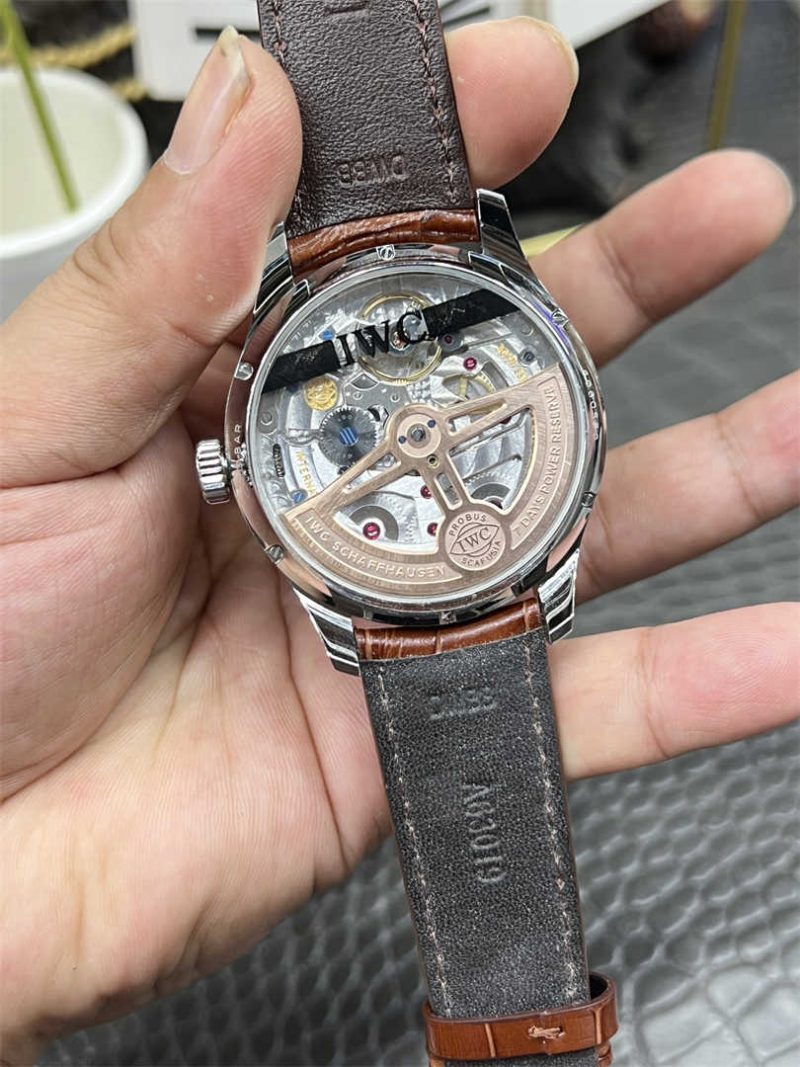 IWC Portuguese 1:1 Replica Watch – High-End Luxury Clone - Image 6