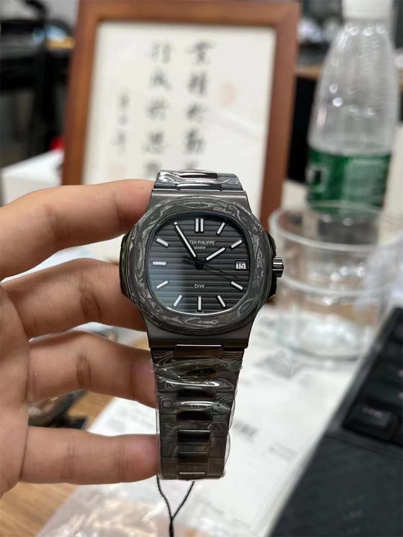 Patek Philippe Nautilus 5711 DIW Carbon 1:1 Forged Carbon Homage Replica - Image 7