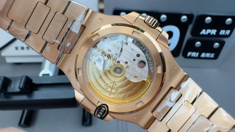 Patek Philippe Nautilus 5711/1R Rose Gold Replica – 3K Factory Champagne Dial - Image 7