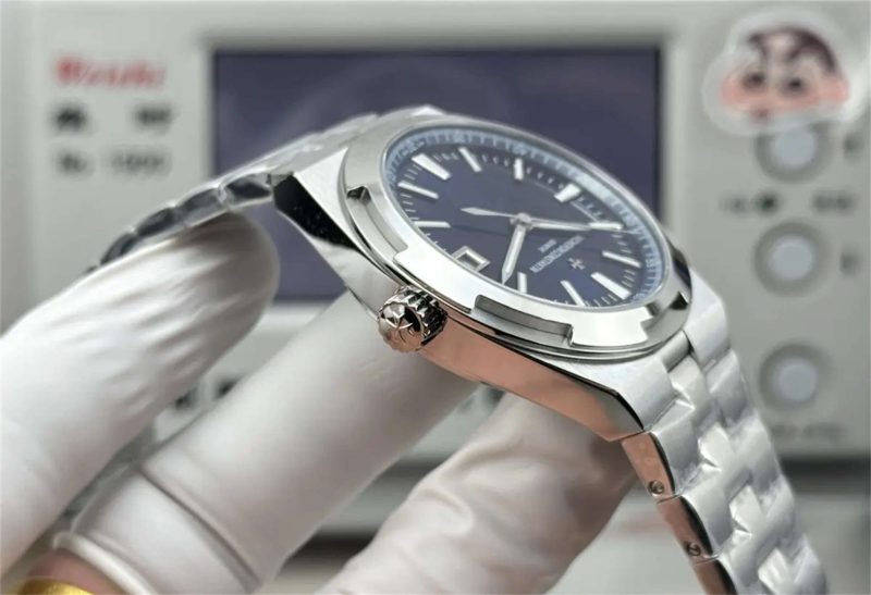 Vacheron Constantin Overseas 4500V Blue Dial 1:1 Replica Homage Watch - Image 7