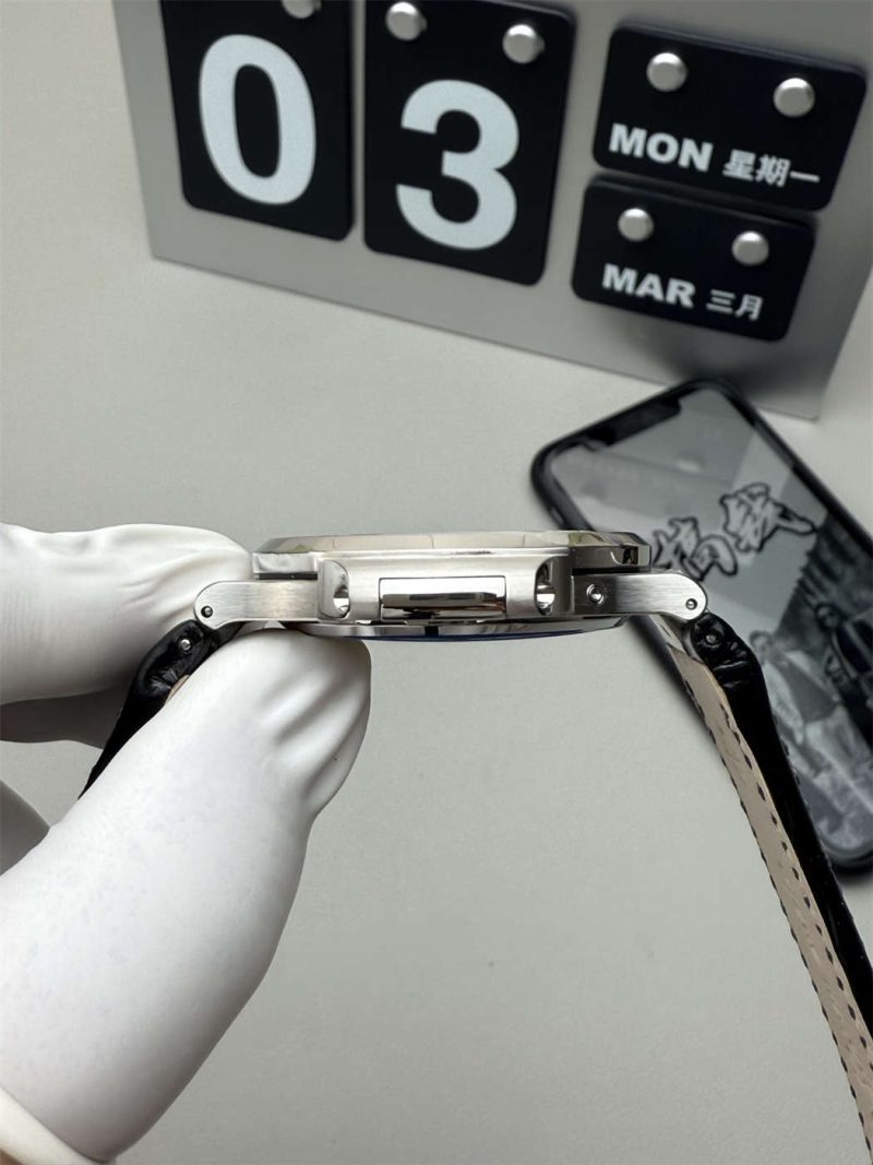 Patek Philippe Nautilus 5712 V3 Super Clone with Real Power Reserve - Image 8