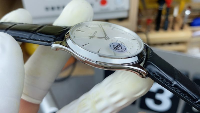 Jaeger-LeCoultre Master Control 1218420 39mm White Dial 1:1 Replica by APS Factory - Image 8