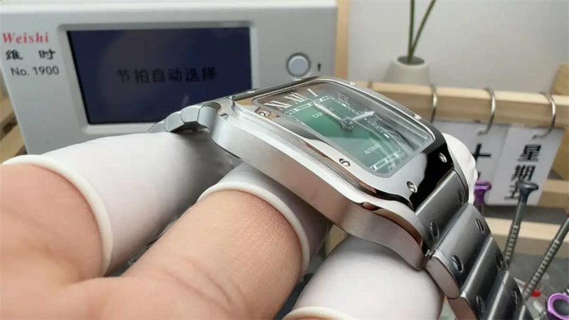 Santos de Cartier Large Green Dial 1:1 Replica Watch by BV Factory - Image 8