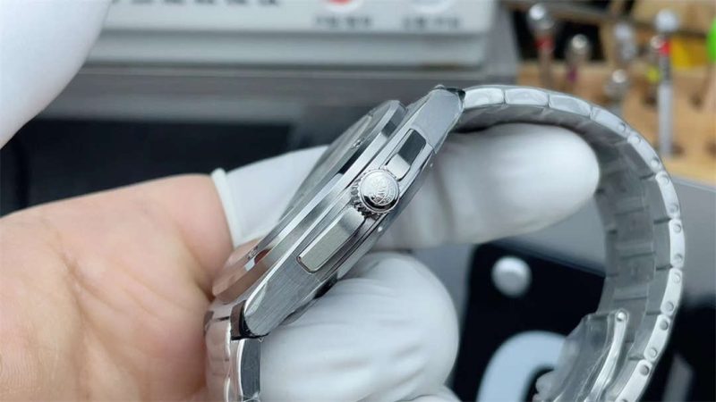 IWC Ingenieur Automatic 40 1:1 Replica Watch – Clean White Dial Homage - Image 8