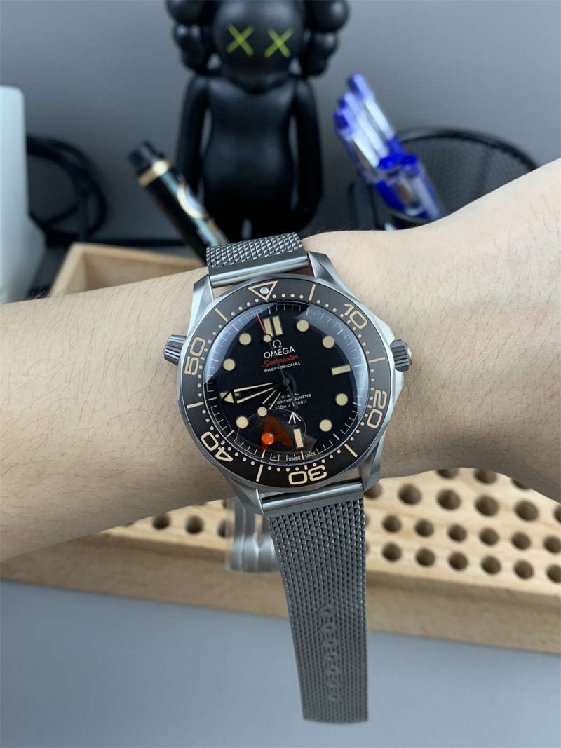 Omega Seamaster Diver 300M 007 Edition 210.90.42.20.01.001 1:1 Replica Homage - Image 8