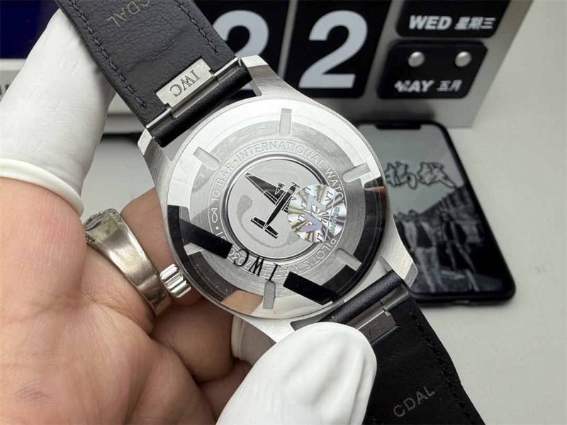 V7 IWC Mark XX White Dial 40mm Pilot Watch 1:1 Replica - Image 8