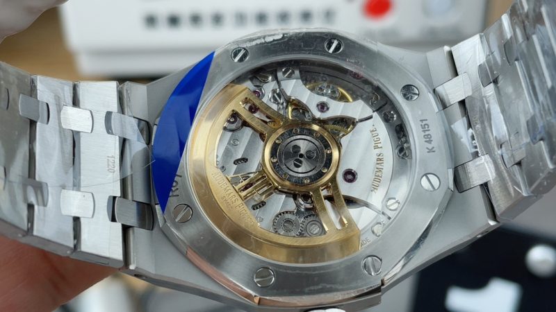 Audemars Piguet Royal Oak 15500ST.OO.1220ST.04 White Dial 41mm 1:1 Replica Watch - Image 8