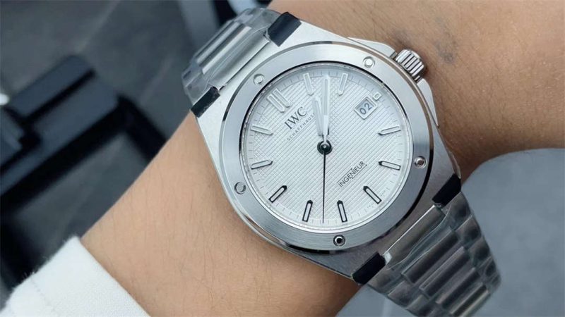 IWC Ingenieur Automatic 40 1:1 Replica Watch – Clean White Dial Homage - Image 9