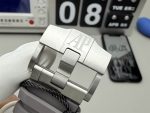 Audemars Piguet Royal Oak Offshore Diver 15720ST 42mm 1:1 Replica Watch - Image 9