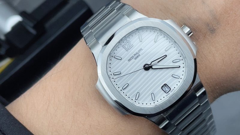 Patek Philippe Nautilus 7118/1A-010 Ladies 3K 1:1 Replica Watch - Image 9