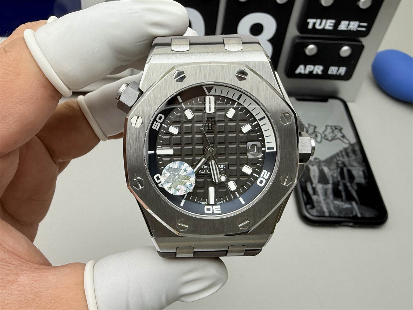Audemars Piguet Royal Oak Offshore Diver 15720ST 42mm 1:1 Replica Watch