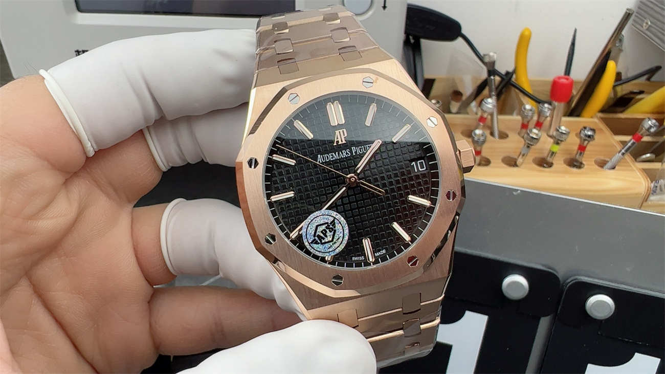 Audemars Piguet Royal Oak 15500OR.OO.1220OR.01 41mm Rose Gold 1:1 Replica Watch