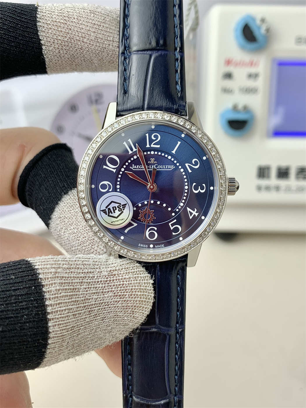 Jaeger-LeCoultre Rendez-Vous Night & Day 3468480 1:1 Replica – Blue Dial & Diamond Bezel 29mm