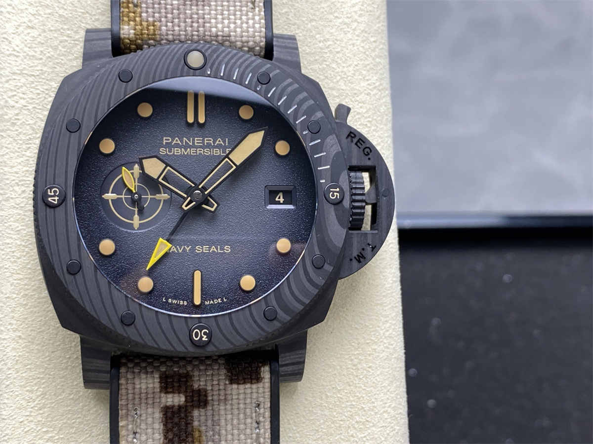 Panerai PAM1513 Submersible Navy SEALs 44mm Carbotech Military Desert Replica