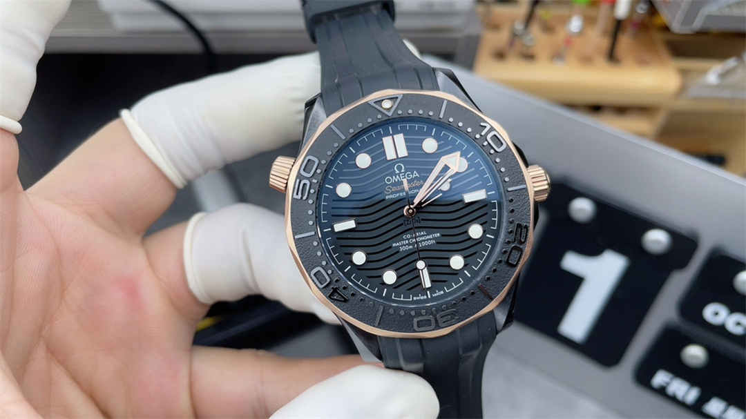 Omega Seamaster Diver 300M 43.5mm Black Ceramic Sedna Gold 1:1 Replica Homage