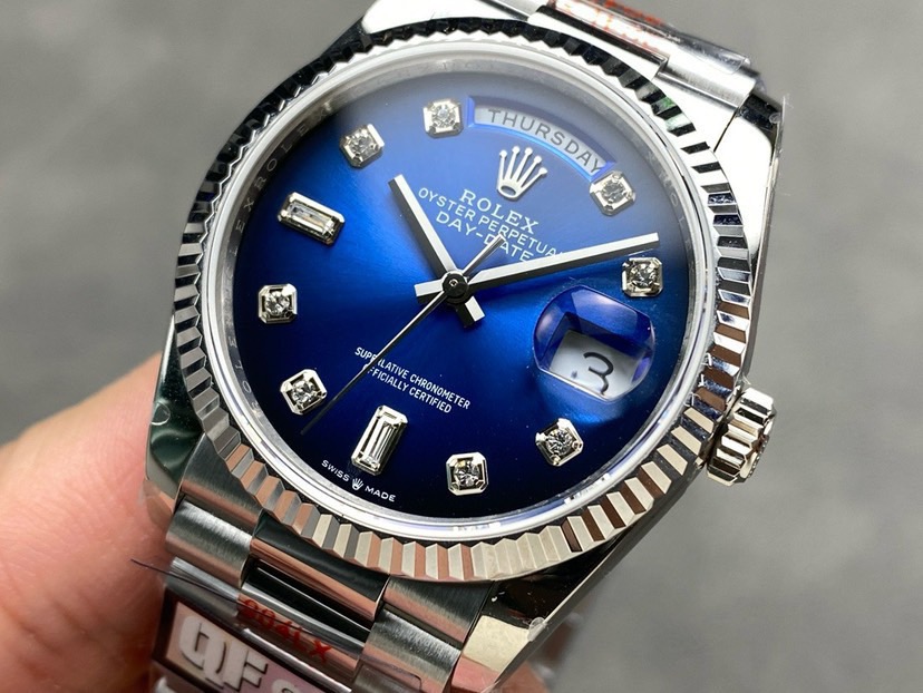 Rolex Day-Date 36 White Gold Blue Dial 1:1 Replica – 36mm President