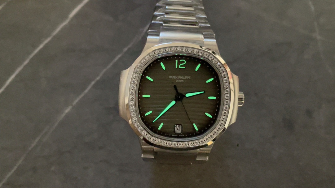 Patek Philippe Nautilus 7118 Grey Diamond Bezel Ladies 1:1 Replica Watch