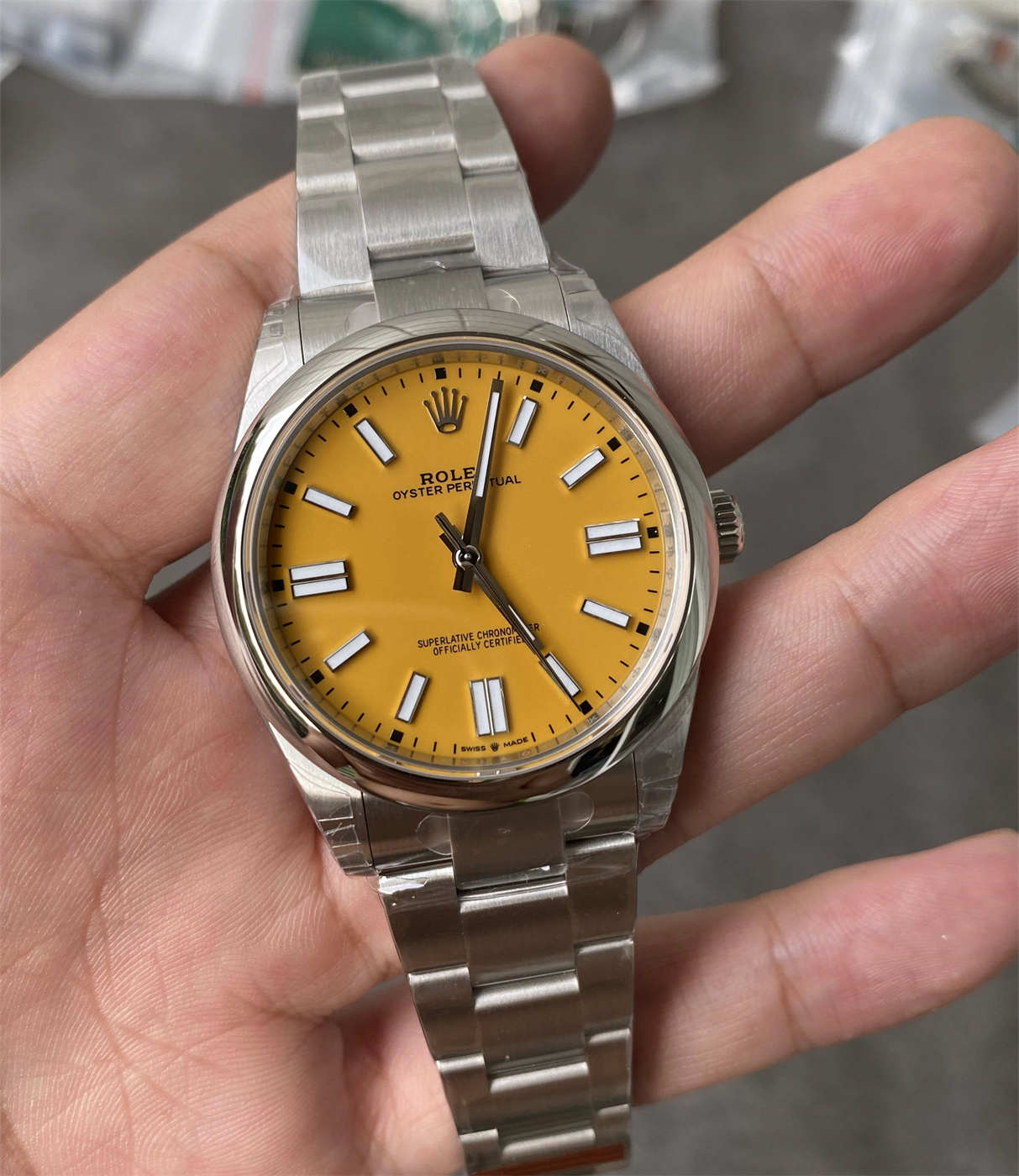 VS Factory Rolex Oyster Perpetual 41 Yellow Dial M124300-0004 Replica