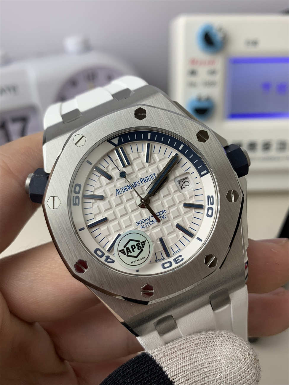 Audemars Piguet Royal Oak Offshore Diver 42mm 15710ST White Dial 1:1 Replica by APS Royal Oak Offshore Diver 42mm 15710ST.OO.A010CA.01