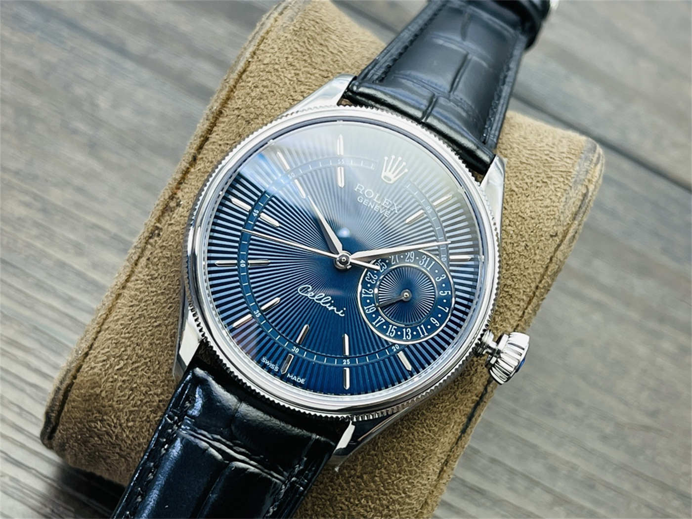 VR Factory Rolex Cellini M50519-0015 Blue Dial Replica 39mm White Gold