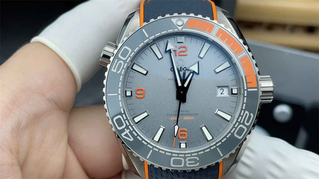 Omega Seamaster Planet Ocean 600M 215.92.44.21.99.001 43.5mm Titanium Replica