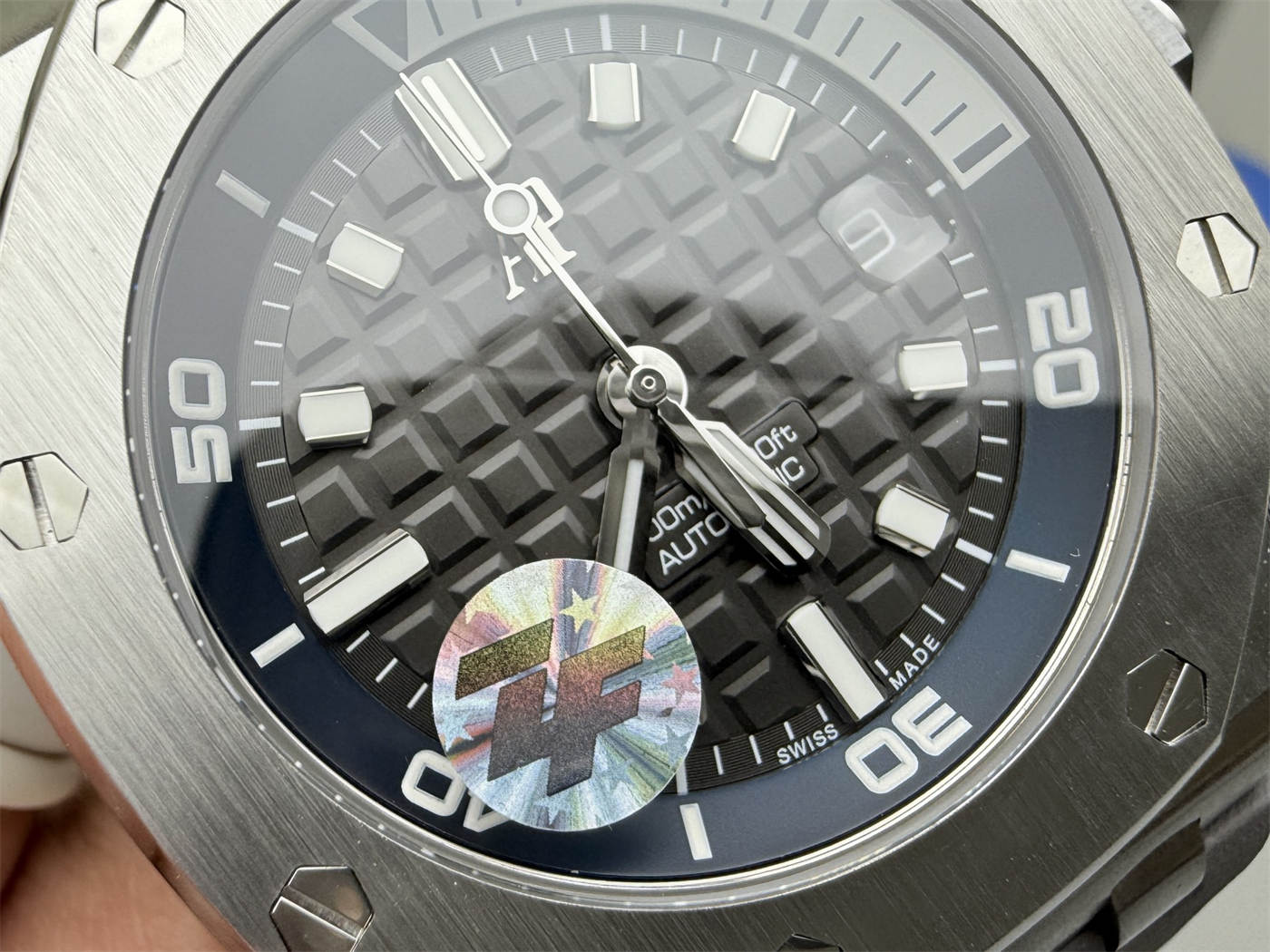 Audemars Piguet Royal Oak Offshore Diver 15720ST 42mm 1:1 Replica Watch