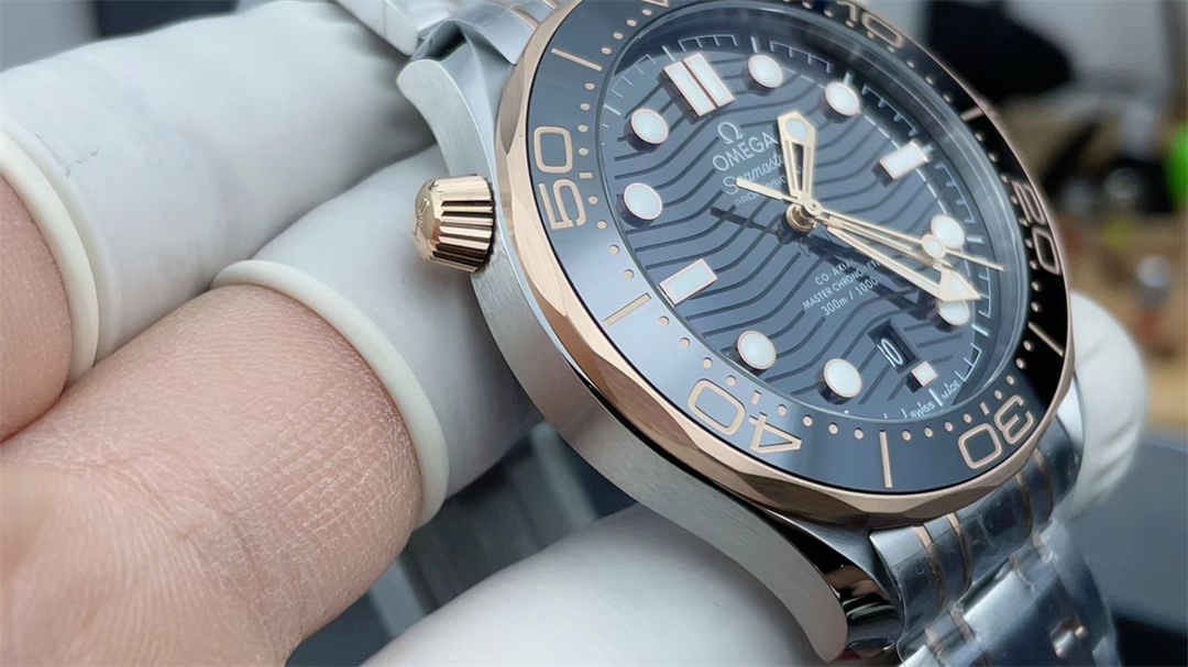 Omega Seamaster Diver 300M 42mm Steel & Rose Gold 1:1 Homage Replica Watch
