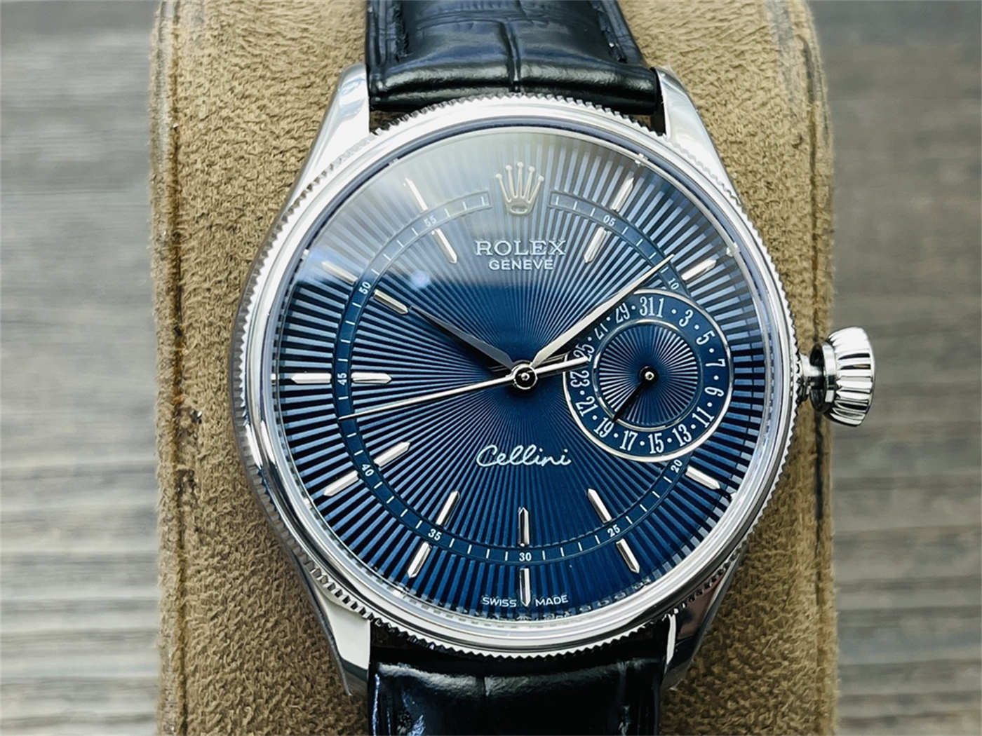 VR Factory Rolex Cellini M50519-0015 Blue Dial Replica 39mm White Gold