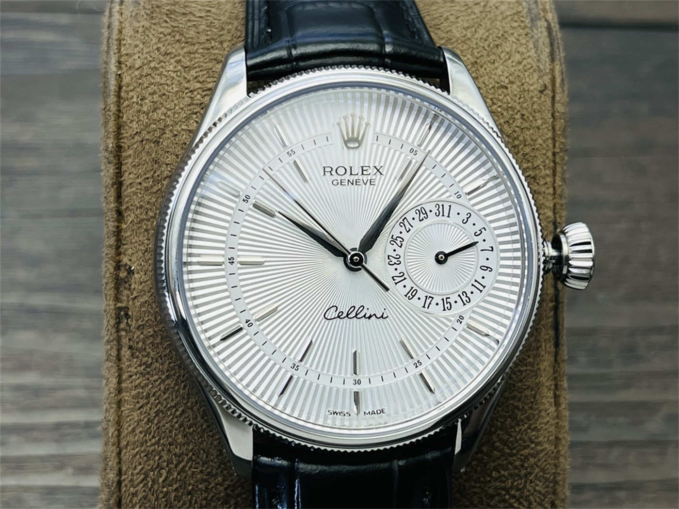 VR Factory Rolex Cellini Ref. 50519 Replica 39mm White Dial