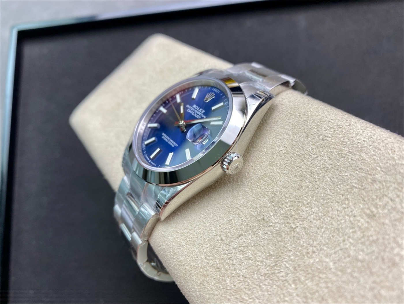 VS Factory Rolex Datejust 41 126300 Blue Dial Replica Watch