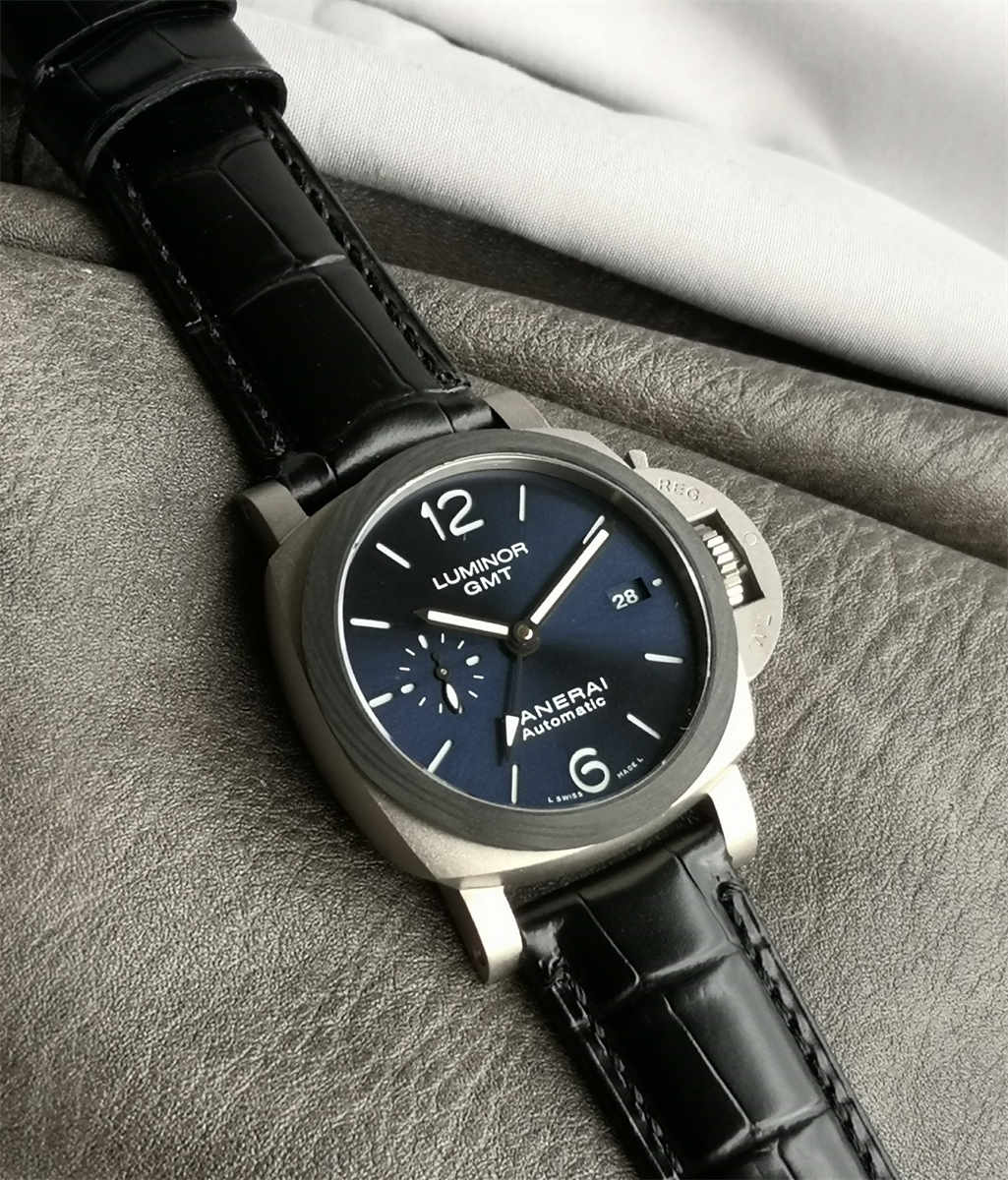 Panerai PAM01279 42mm Titanium Luminor GMT Blue Sunburst 1:1 Replica